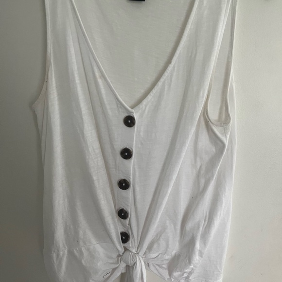 Tops - Sanctuary Sleeveless tie front white top